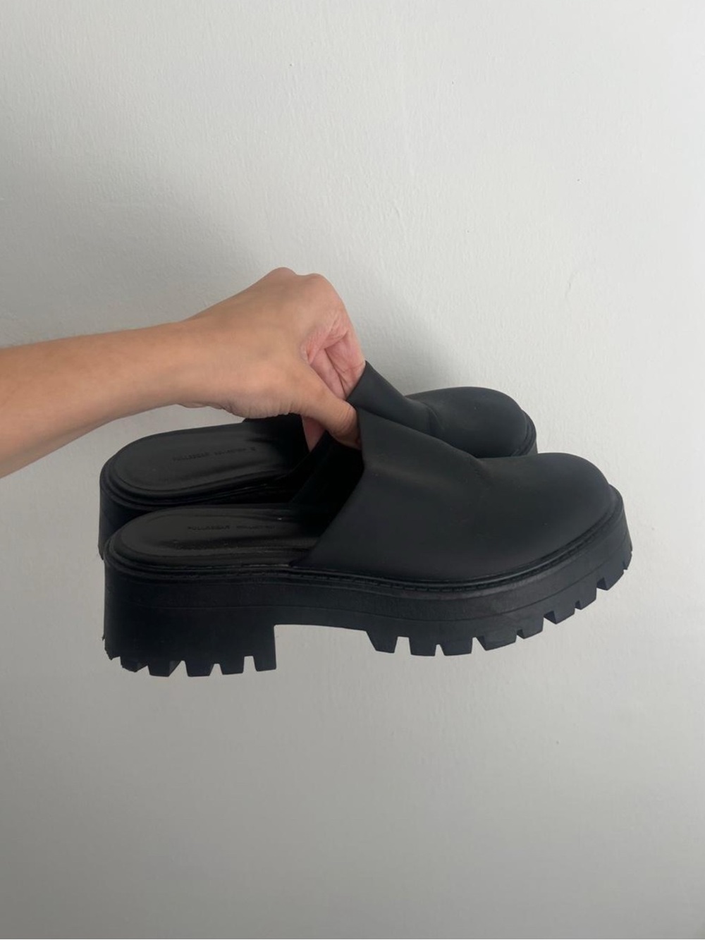Pull&Bear Black Platform Lug Mules